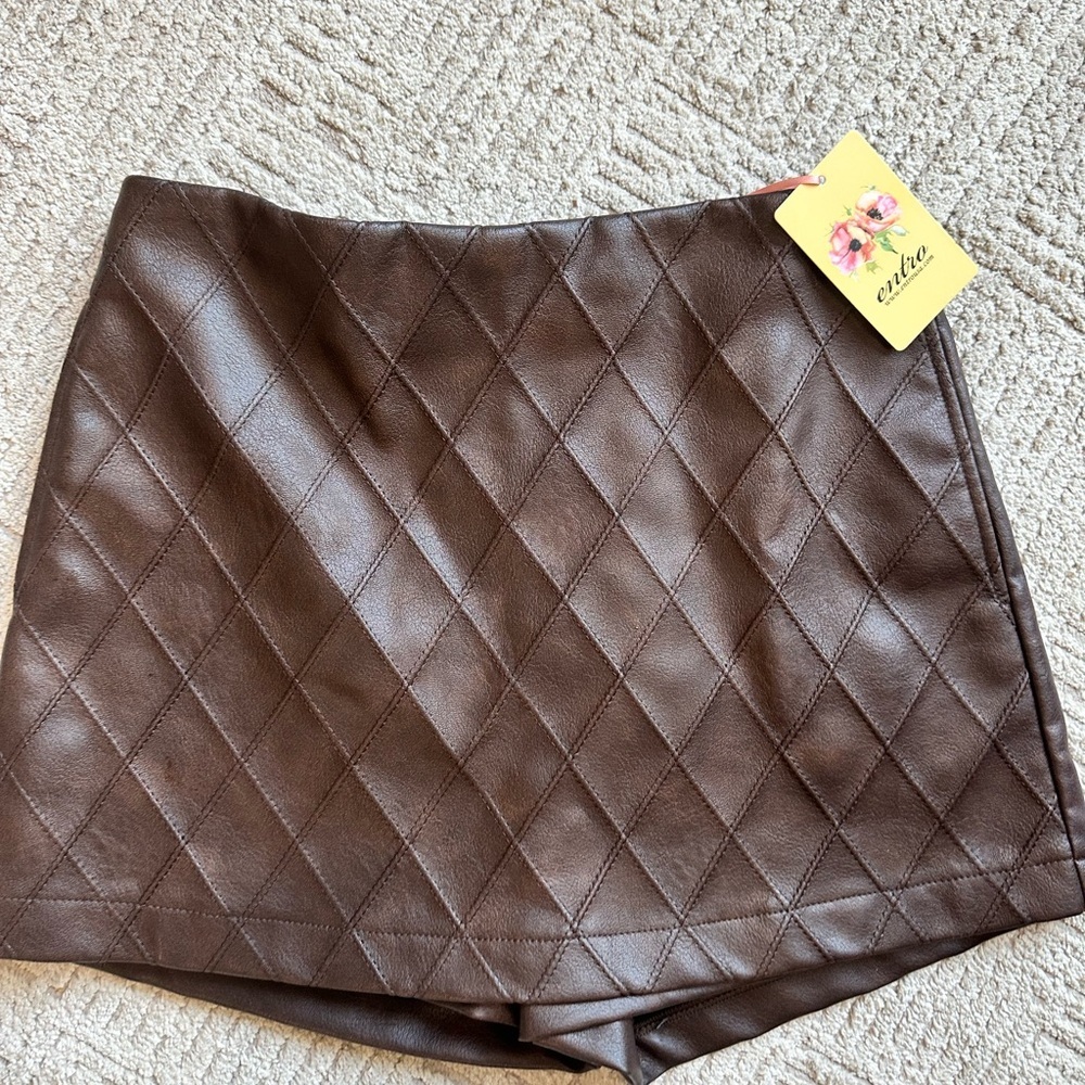 entro Diamond-Quilted Faux Leather Skort — Dark Brown - Picture 5 of 11
